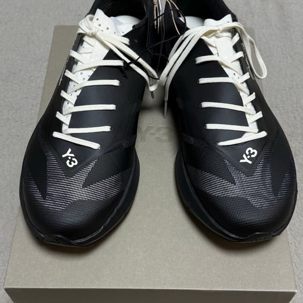Y-3 아디제로 RC6 블랙 오프 화이트 (KJ3444)