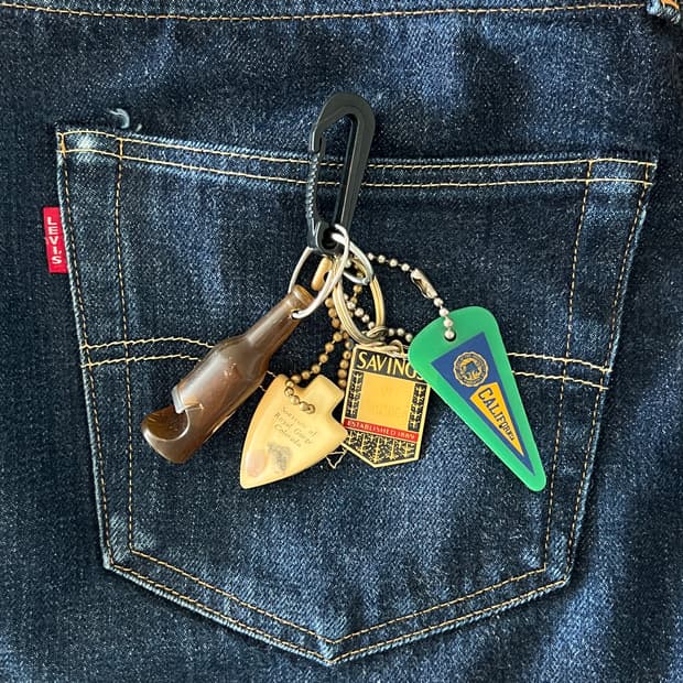 90s vtg USA keychain set