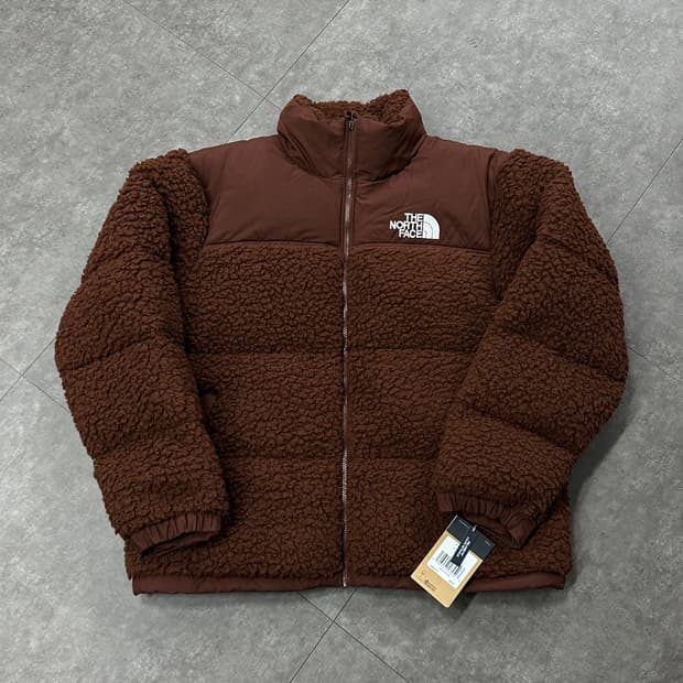 노스페이스 눕시 패딩 다크오크L 판매합니다. 