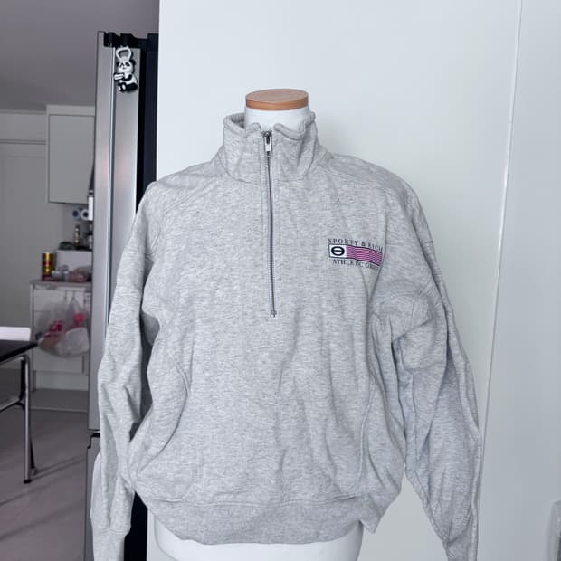 스포티앤리치 쿼터집업