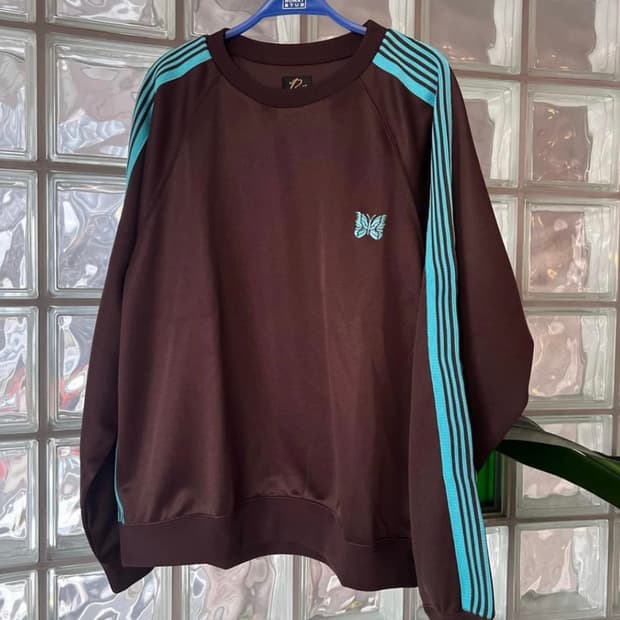 니들스 비샵 별주 스웻셔츠