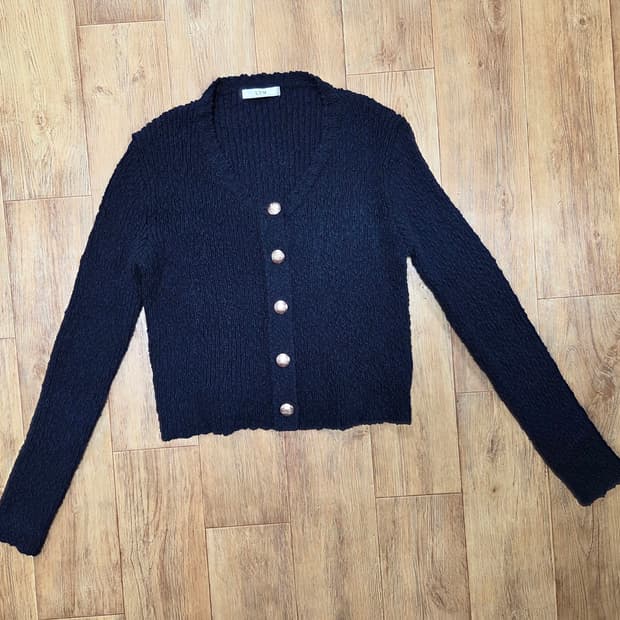 러브민(LVM) 금장버튼 가디건 55-66