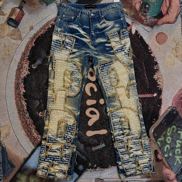 Who Decides War 데님 