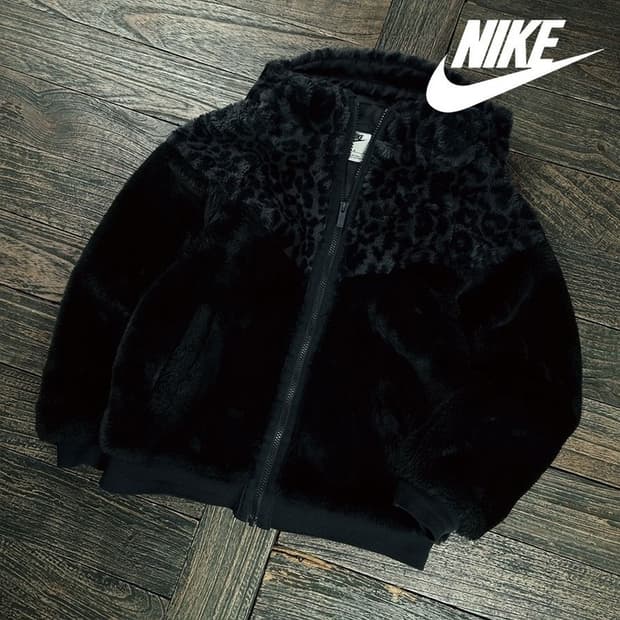 [나이키] 스우시 자수 레오파드 후드 쉐르파 후리스 자켓 M19568