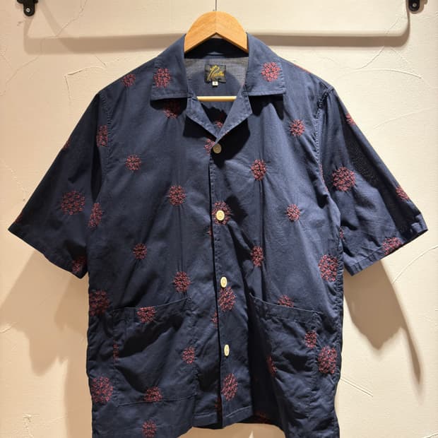 니들스 플라워 도트 엠브로이더리 카바나 셔츠 
