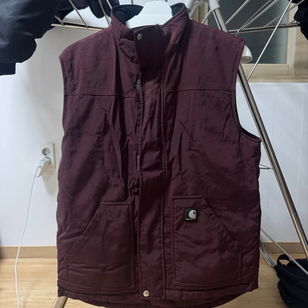 칼하트 패딩조끼 M사이즈 판매합니다 