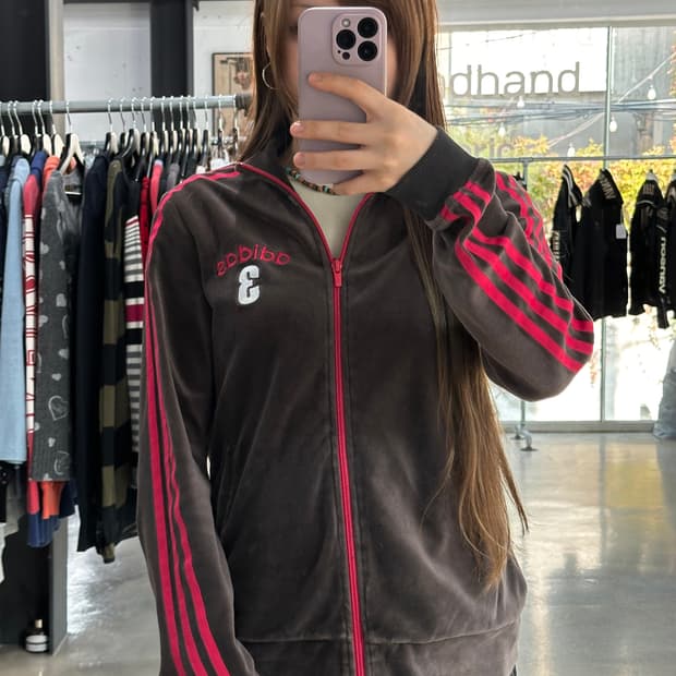 아디다스 딸기초코 자수넘버 벨루어 트랙 져지