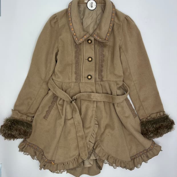 엑시즈팜 레이스 퍼 디테일 롱 자켓