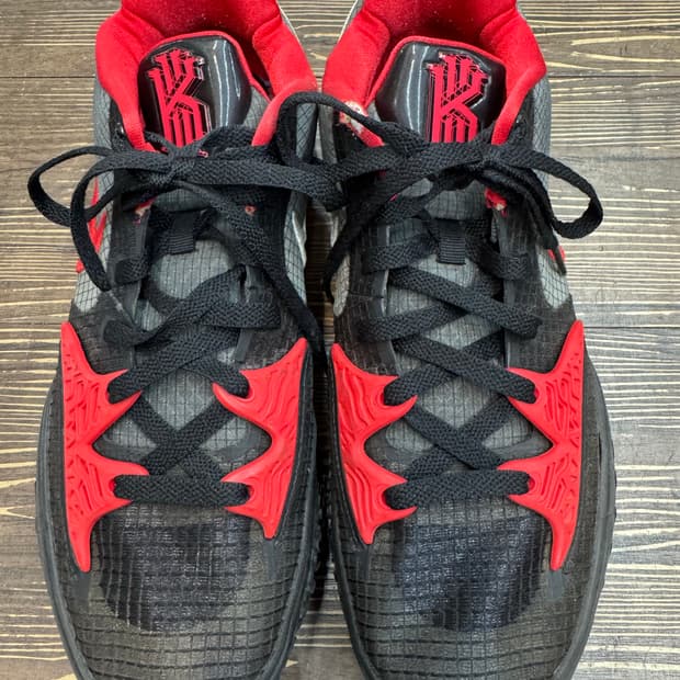Nike 카이리로우 4 EP Bred 285 