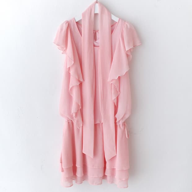 frill dress