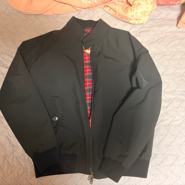 바라쿠타 g9  다크네이비 팝니다 44사이즈