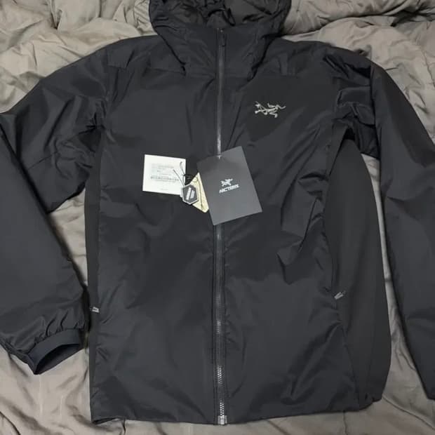 아크테릭스 아톰후디 블랙m