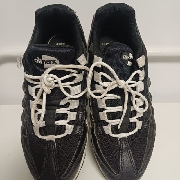 나이키 에어 맥스 95 블랙 (230) - 상태 양호, 에어 짱짱