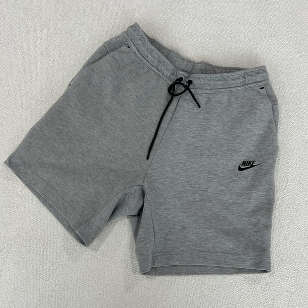 나이키 테크 플리스 반바지 회색 L