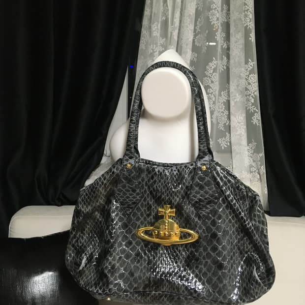 VIVIENNE WESTWOOD SHOULDER BAG