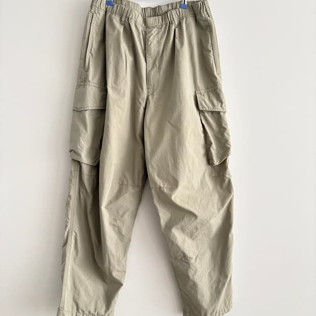 유니클로 카고 연카키 바지 L (84-92cm)