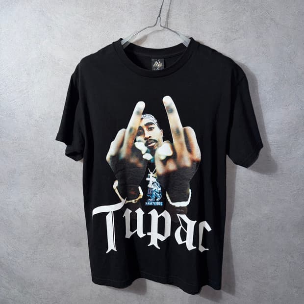 WACKO MARIA 2Pac Middle Finger Print Tee