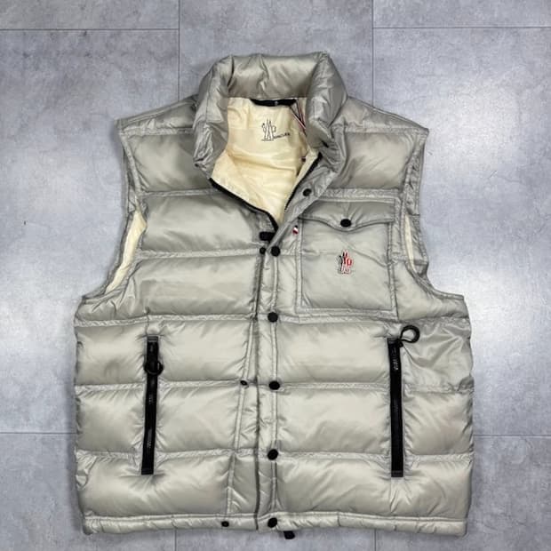 몽클레르 난투 다운 베스트