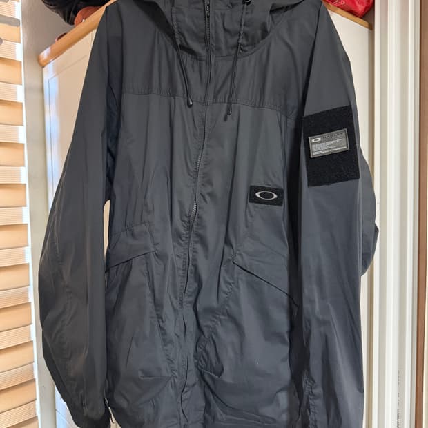 오클리 바람막이 XXL 