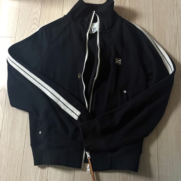 새터 트랙 집업 캐비어 블랙