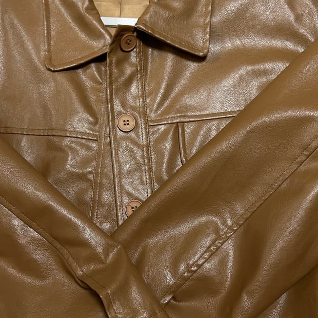 세미 크롭 레더 자켓