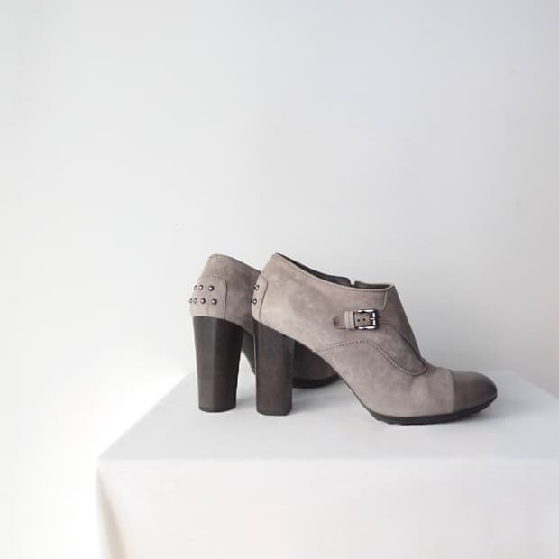 TOD'S stud point leather pump heels