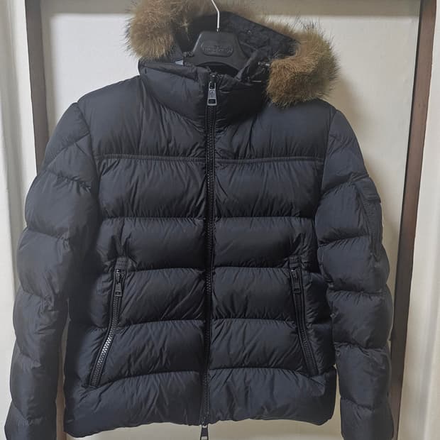 몽클레어 퍼 패딩 2사이즈(95-작은100) 블랙