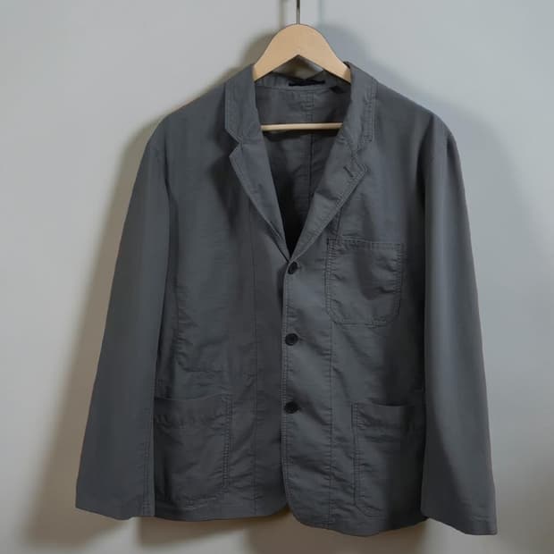 105 유니클로 여름 자켓 카키그레이