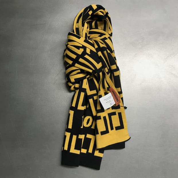 미쏘니 로고 머플러