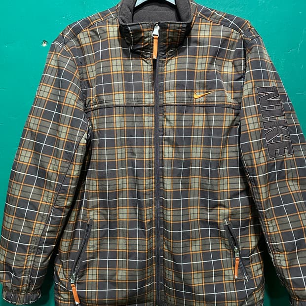 나이키 리버시블 후리스 체크바람막이 XL