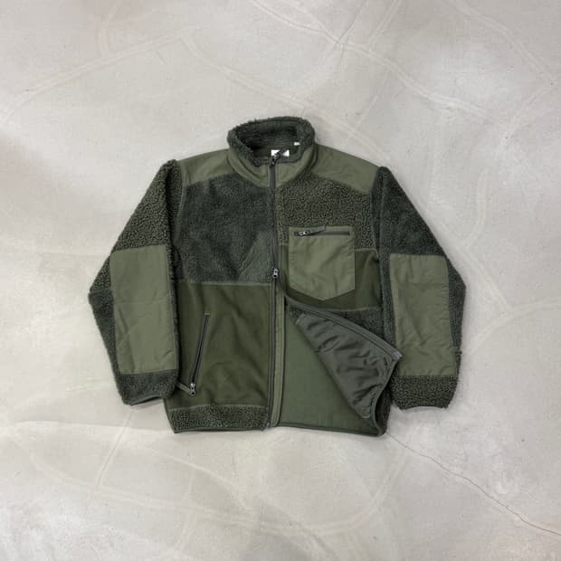 엔지니어드 가먼츠 X 유니클로 후리스 카키 M