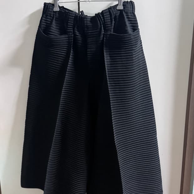 옴므플리세 숏하카마 팬츠