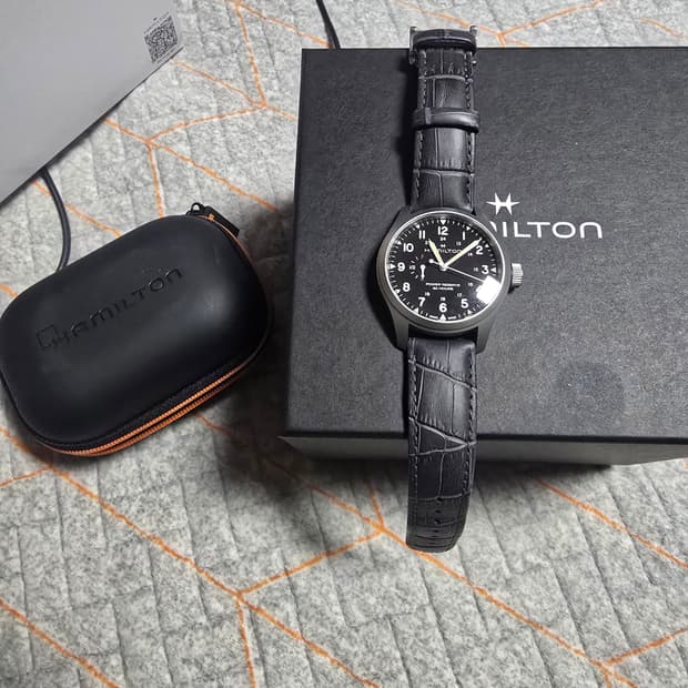 해밀턴 카키필드 메카니컬 파워리저브 40mm