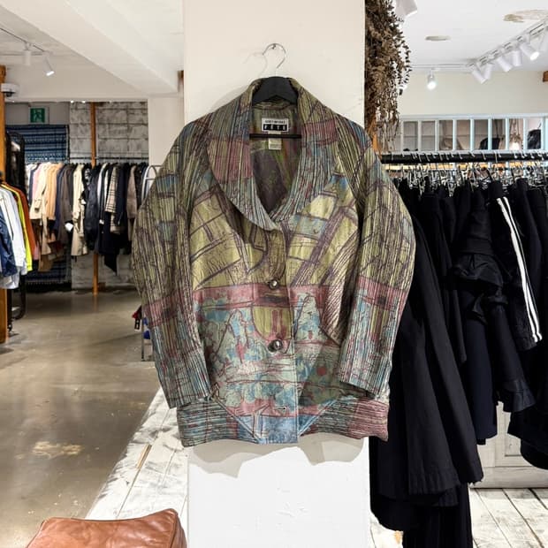 이세이미야케 페테 멀티컬러 프린팅 플리츠 자켓