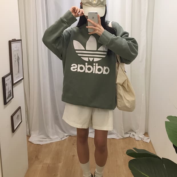 Unisex Adidas Sweatshirt 110