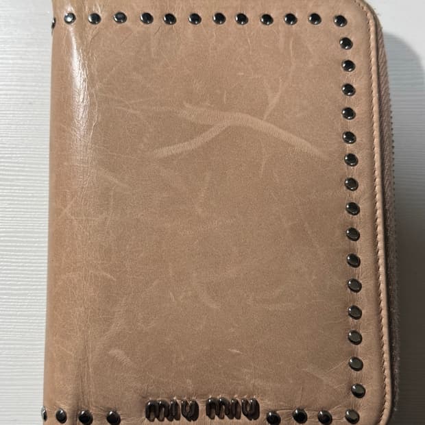 무료배송)MIUMIU 미우미우 A7 다이어리 커버 핑크베이지