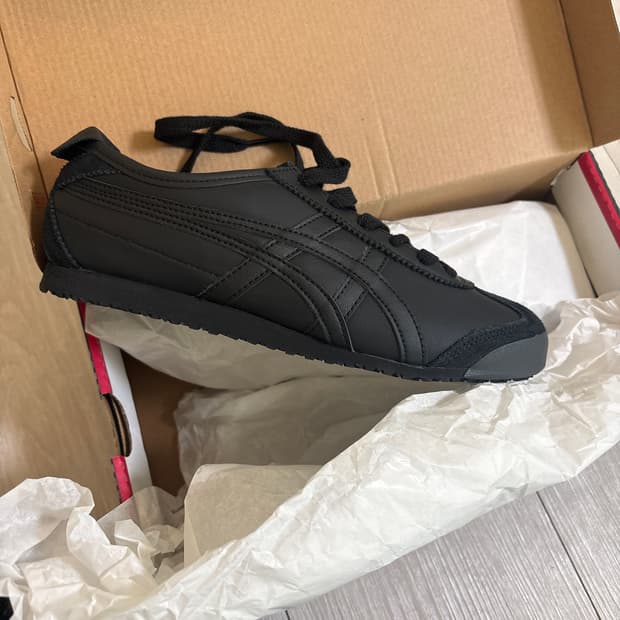 오니츠카타이거 멕시코66 240 블랙