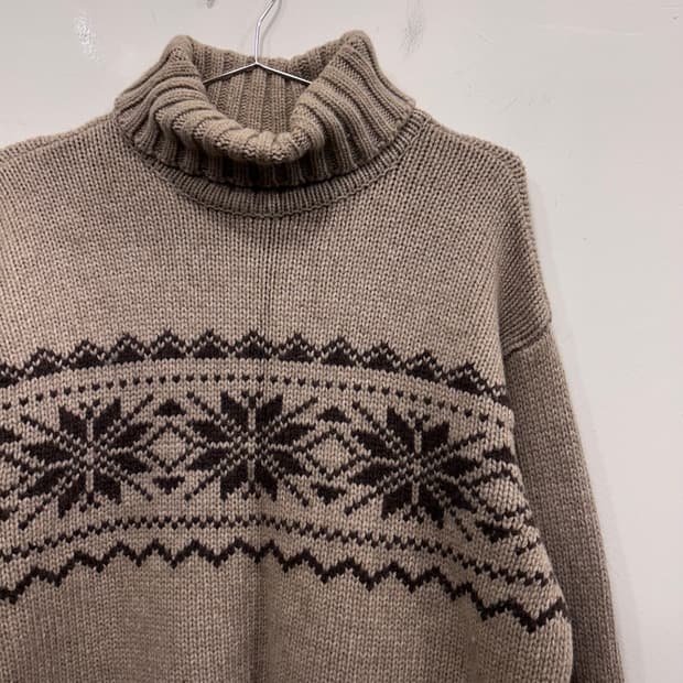 마루 헤비울 하이넥 노르딕 터틀텍 니트