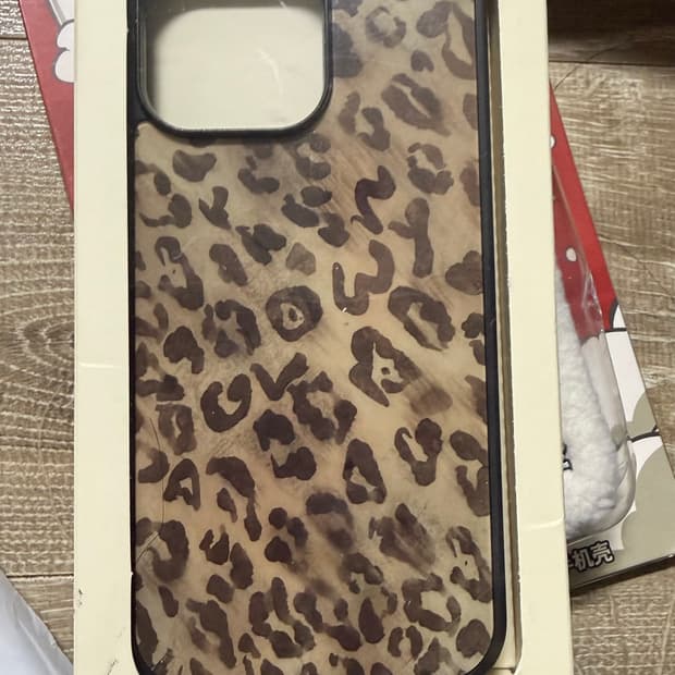 글로니 호피 폰케이스 16프로맥스 