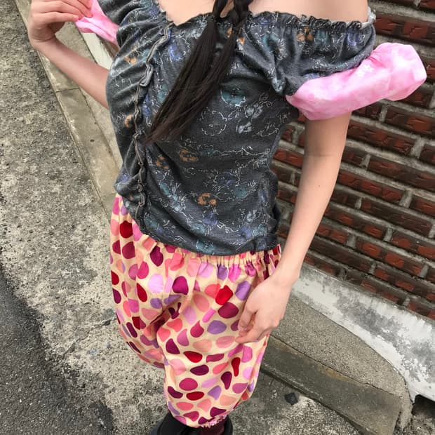 vintage pattern puff top