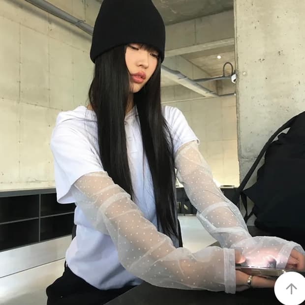 라밍 도트 시스루 후드 티셔츠