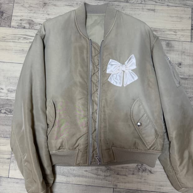 마리아노 프로테스타 리본 봄버