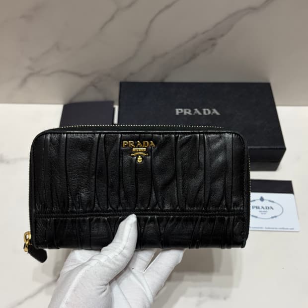 [정품] 프라다 고프레 장지갑