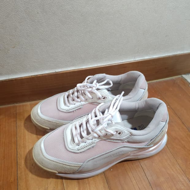 슈콤마보니 핑크 키높이 스니커즈