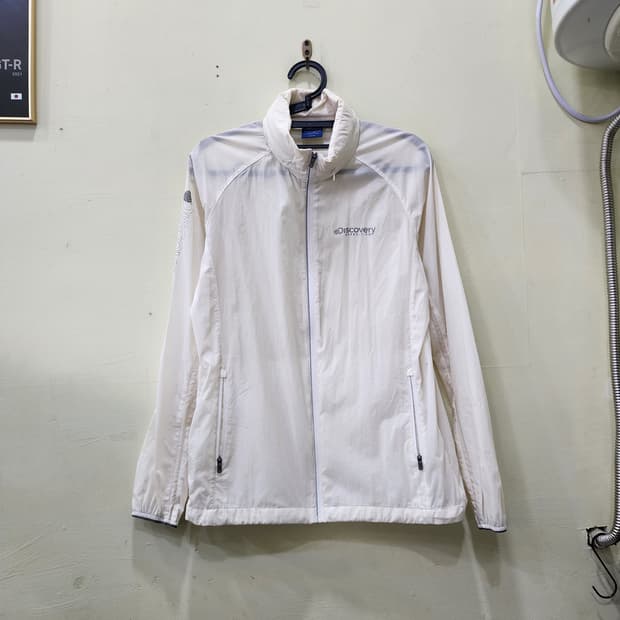 [100] 디스커버리 익스페디션 라이트 윈드 자켓 (오프화이트)