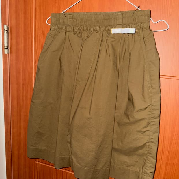 버뮤다 원턱 하프 팬츠