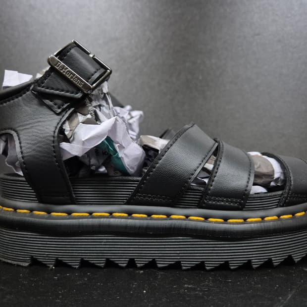 닥터마틴 여성 샌들 240