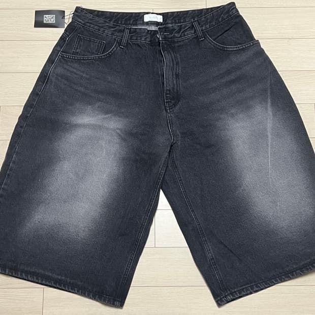 [미착용 새상품] 니치스 버뮤다팬츠 차콜 워싱 블랙 L