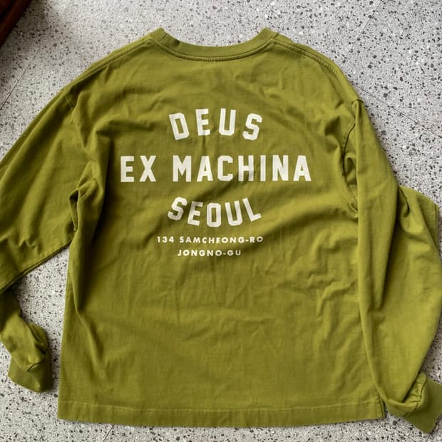 DEUS 데우스 엑스 마키나 삼청 롱슬리브 그린