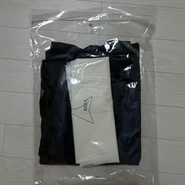 로아 패커블 윈드 자켓 L